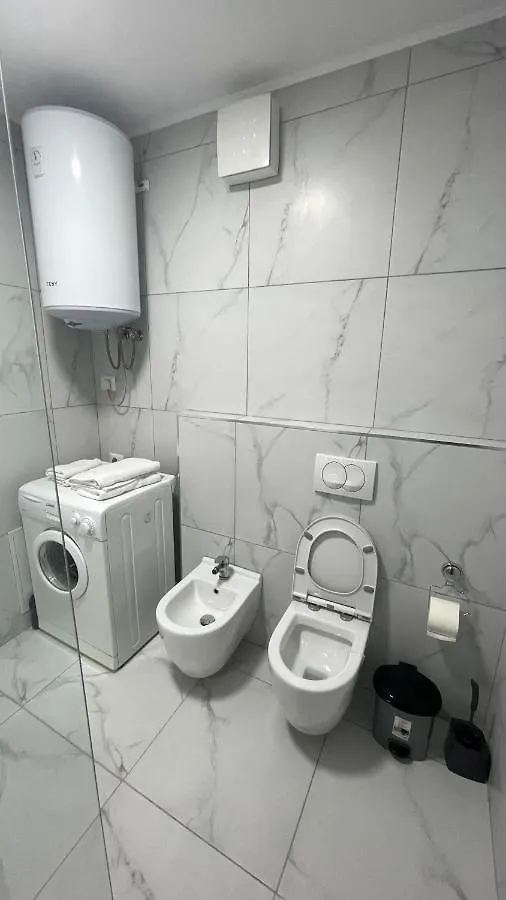 Johana Blloku Apartment In Amazing Location! تيرانا